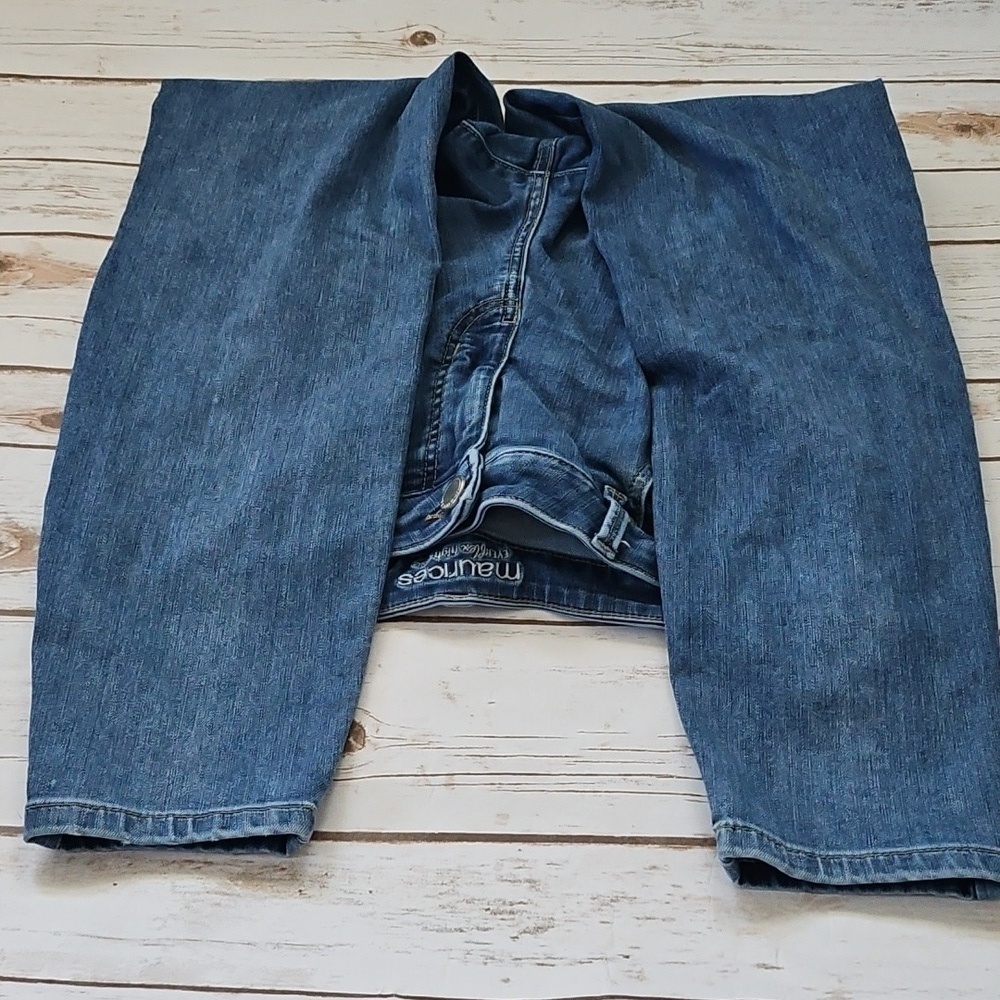 Maurices Everflex High-Rise Medium Wash Distressed Jeans Size 14 Short - Picture 5 of 14